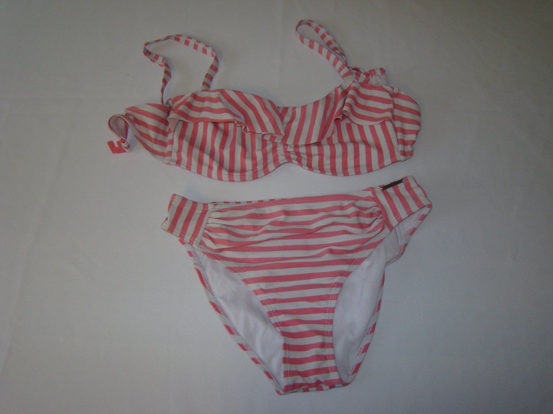 Costumi da bagno & Bikini: Bikini gestreift rosa-weiss Grösse 36 B – Usato da Malters venduto da burzi