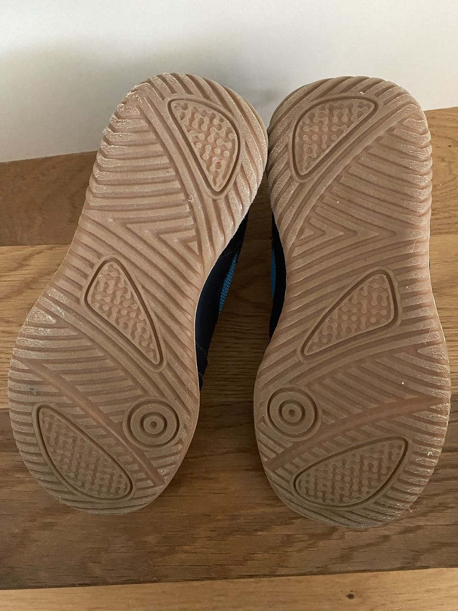 Scarpe per ragazzi: Hallenturnschuhe - Gr. 30 – Usato da Frenkendorf venduto da Kompasskind 4