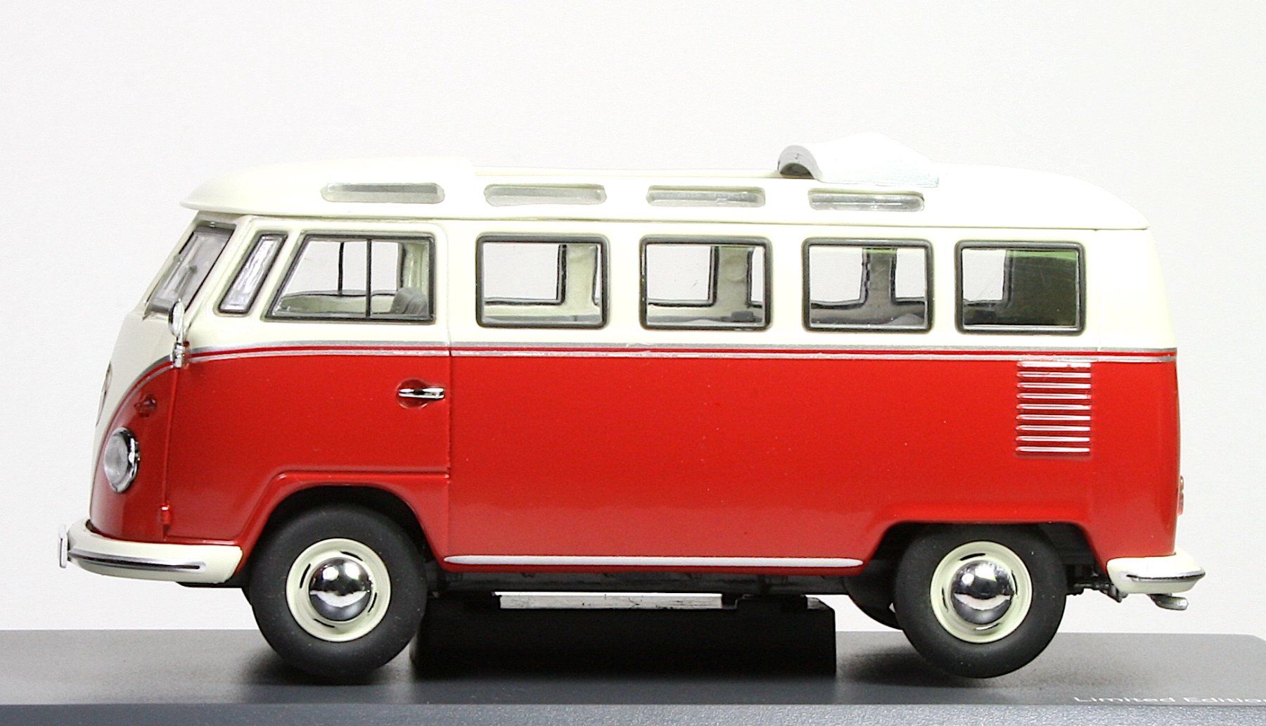 Schuco Modellini d'auto: Schuco, VW T1 Samba – Usato da Elsau venduto da Peekay8 5