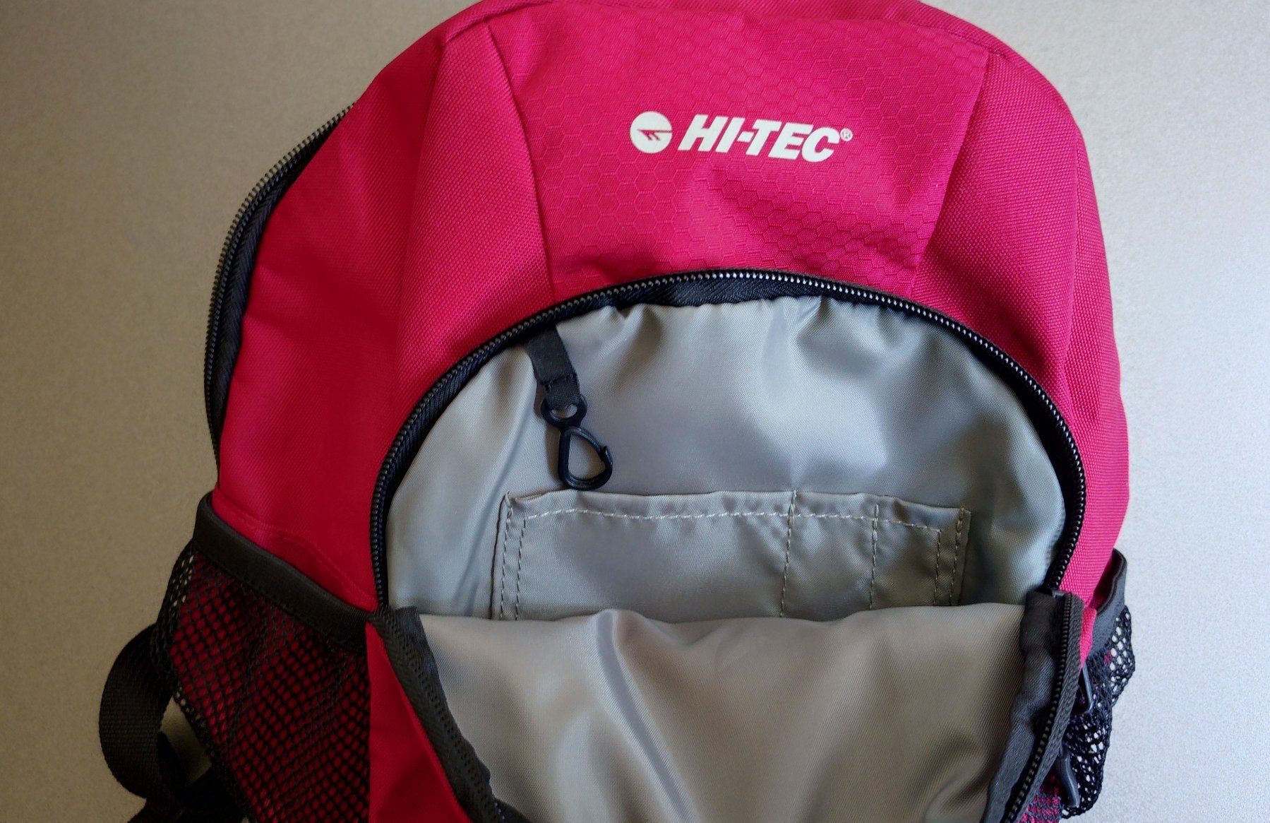 Hi-Tec Kindertaschen: Kinderrucksack HI-TEC neu, rot – Neu (gemäss Beschreibung) aus Küssnacht von Delmu 3