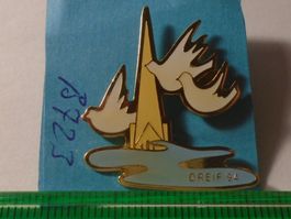 1 Dreif 94 Tauben Pin (B723)