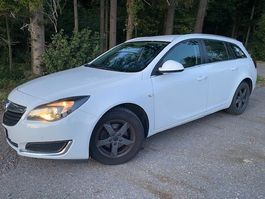 Opel Insignia 1.6 DTH Sports Tourer ST aus dem Jahrgang 2017