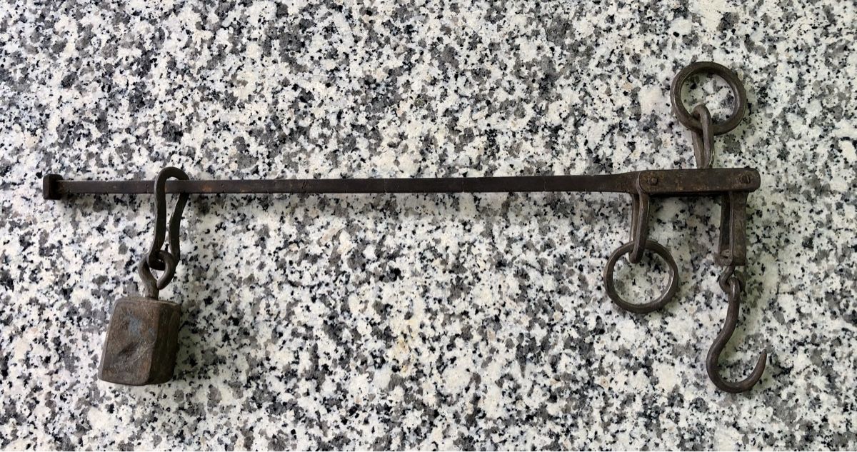 Bilance e pesi: Antike Stangenwaage – Usato da Altdorf UR venduto da Arnold510 2