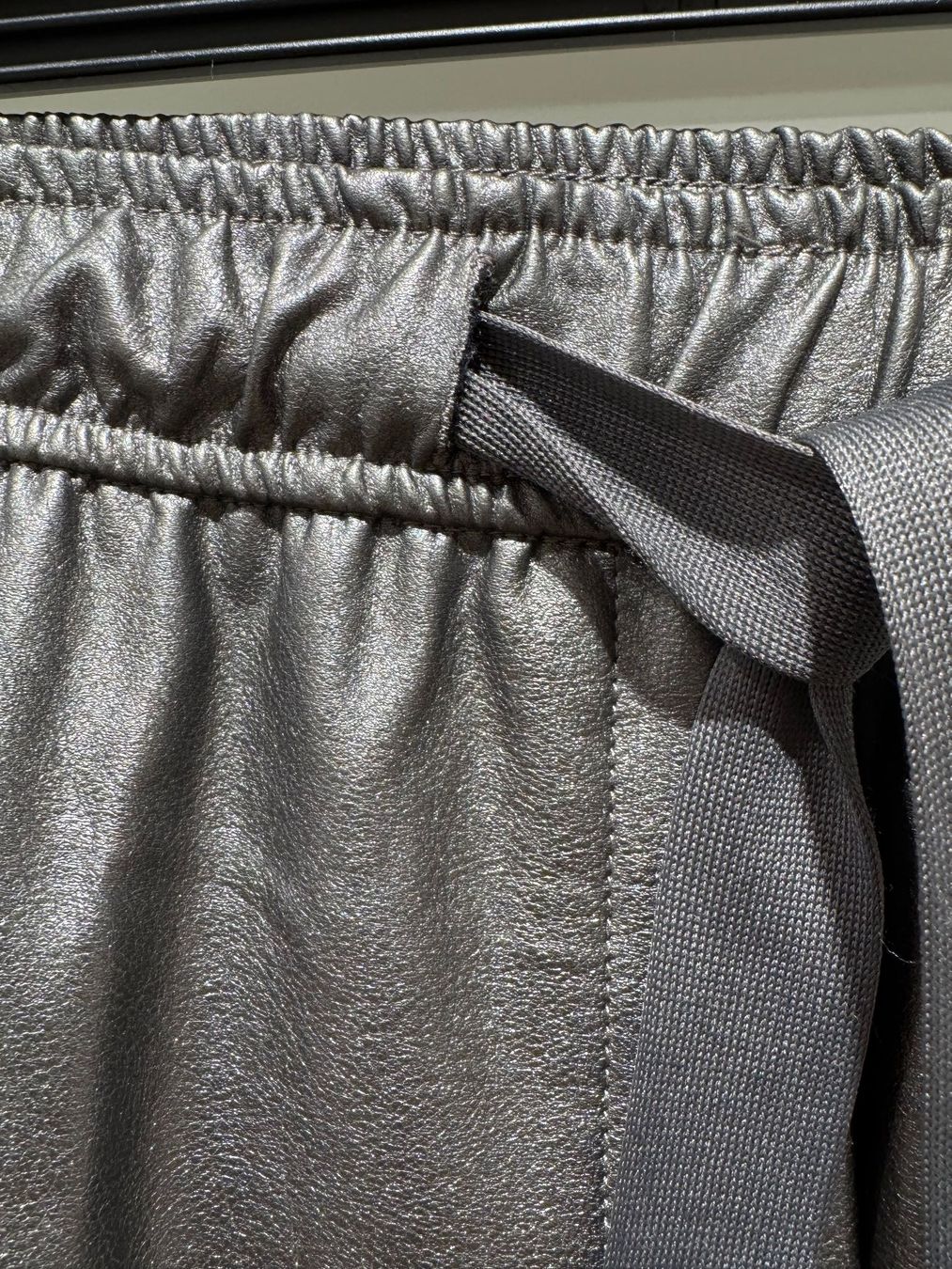Cambio Pantaloni: Coole Kunstlederhose, Cambio, Gr. 36 – Nuovo (secondo la descrizione) da Oberrohrdorf venduto da maggys15 5