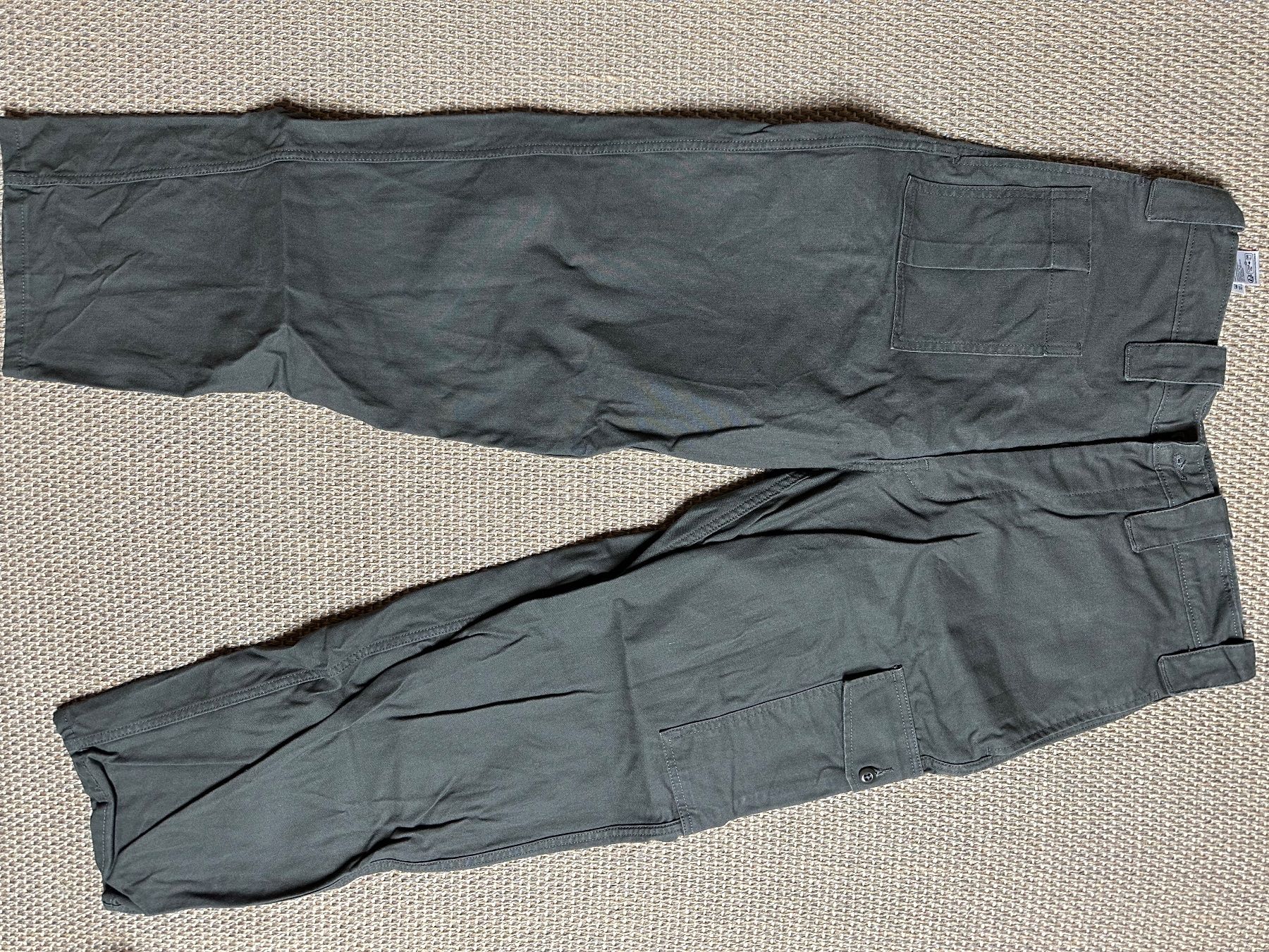 Levi's Pantaloni: Levis Skate New Utility Cargohose, dunkelgrau, 32/32, E – Usato da Mettmenstetten venduto da Starbright2 8