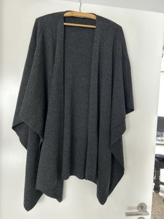 Marco Pecci Strick Poncho, grau, Merinowolle, top Zustand