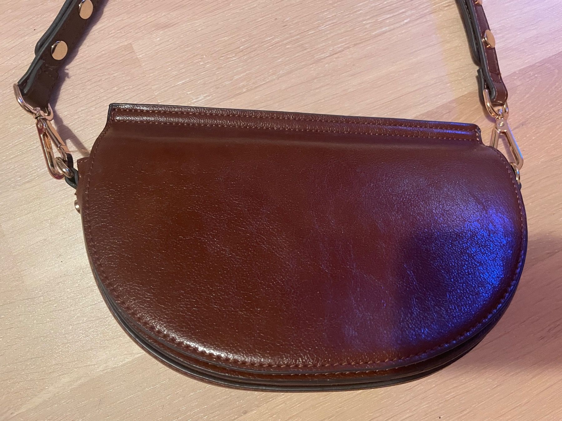 H&M Taschen für Damen: Moderne fake Ledertasche in braun – Gebraucht aus Zürich von Camiro6 2