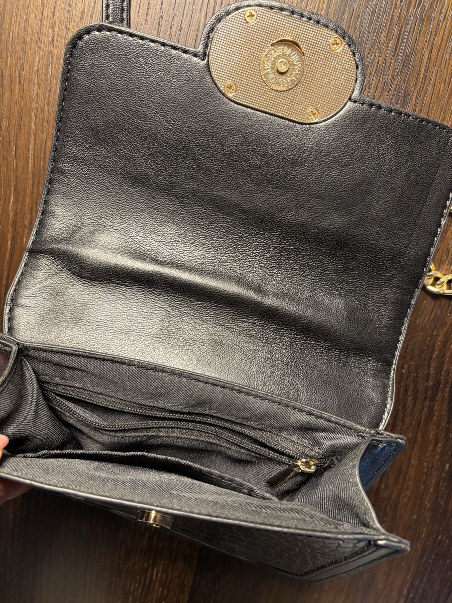 Borse da donna: Elegante schwarze Umhängetasche – Usato da Beromünster venduto da Ana.8 1