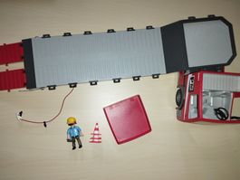 Playmobil Lastwagen Tieflader mit Zubehör