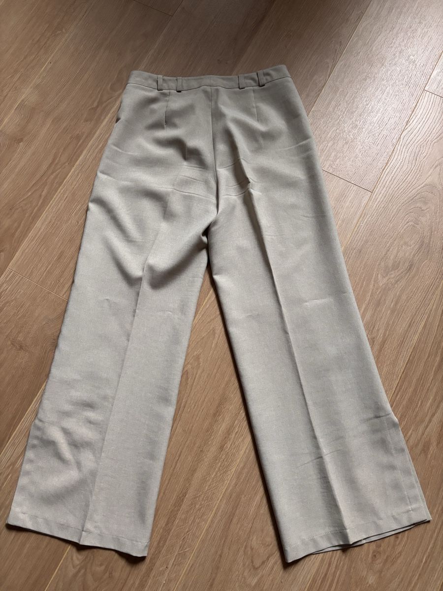 Element Pantaloni: Hose Elements weit geschnitten Beige Gr. 36  – Usato da Weisslingen venduto da Yuna123 3