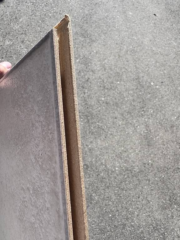 Rivestimenti per pavimenti: Bodenfliesen 16.5 m2 – Usato da Aeschi bei Spiez venduto da Schweizer147 2