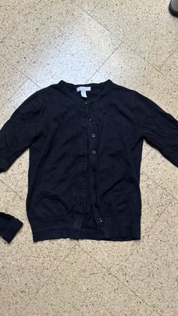Schwarze Strickjacke