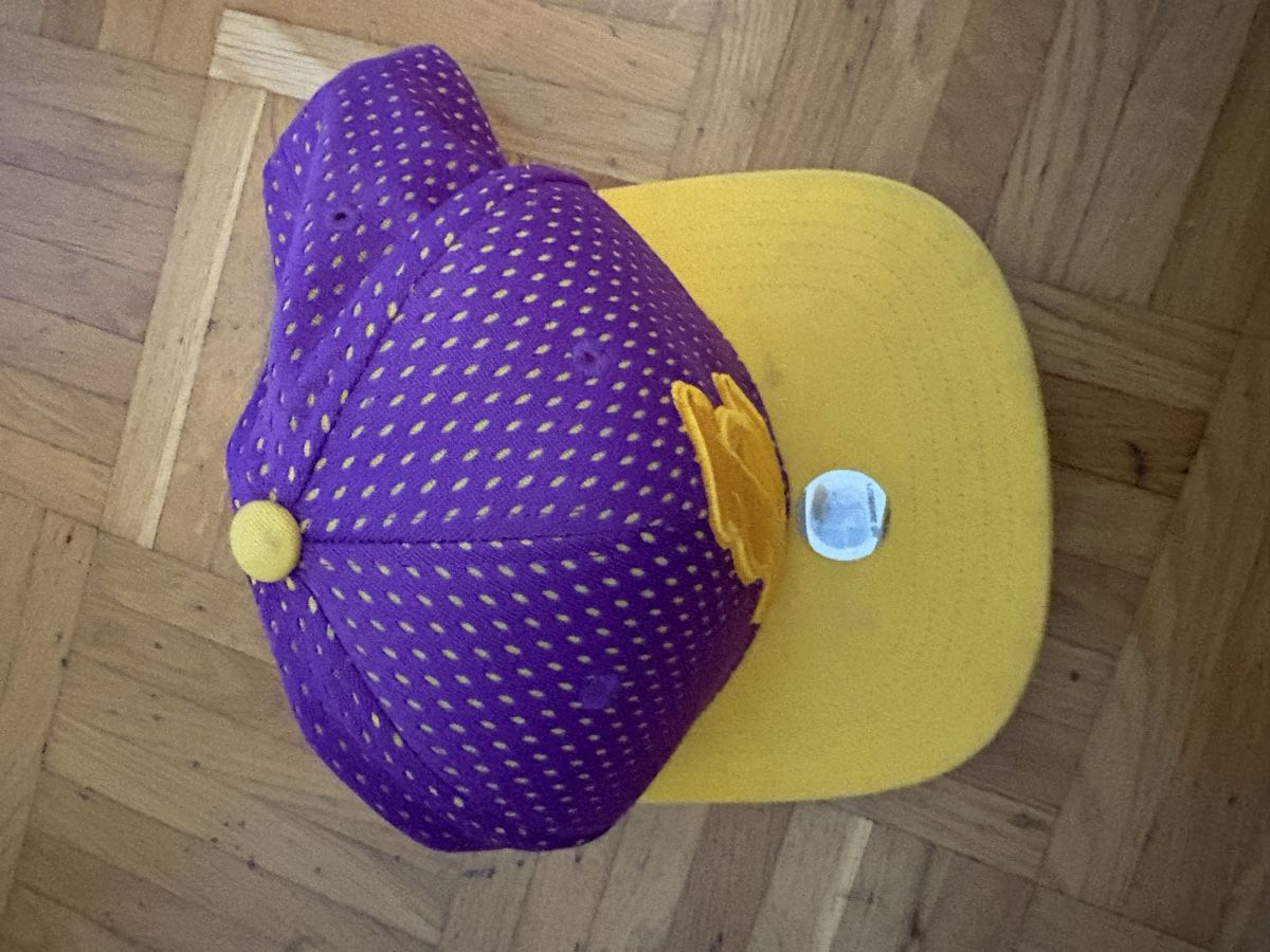 Chapeaux, bonnets & casquettes: Casquette plate des Lakers – D'occasion à Monthey par wen_x88k 1
