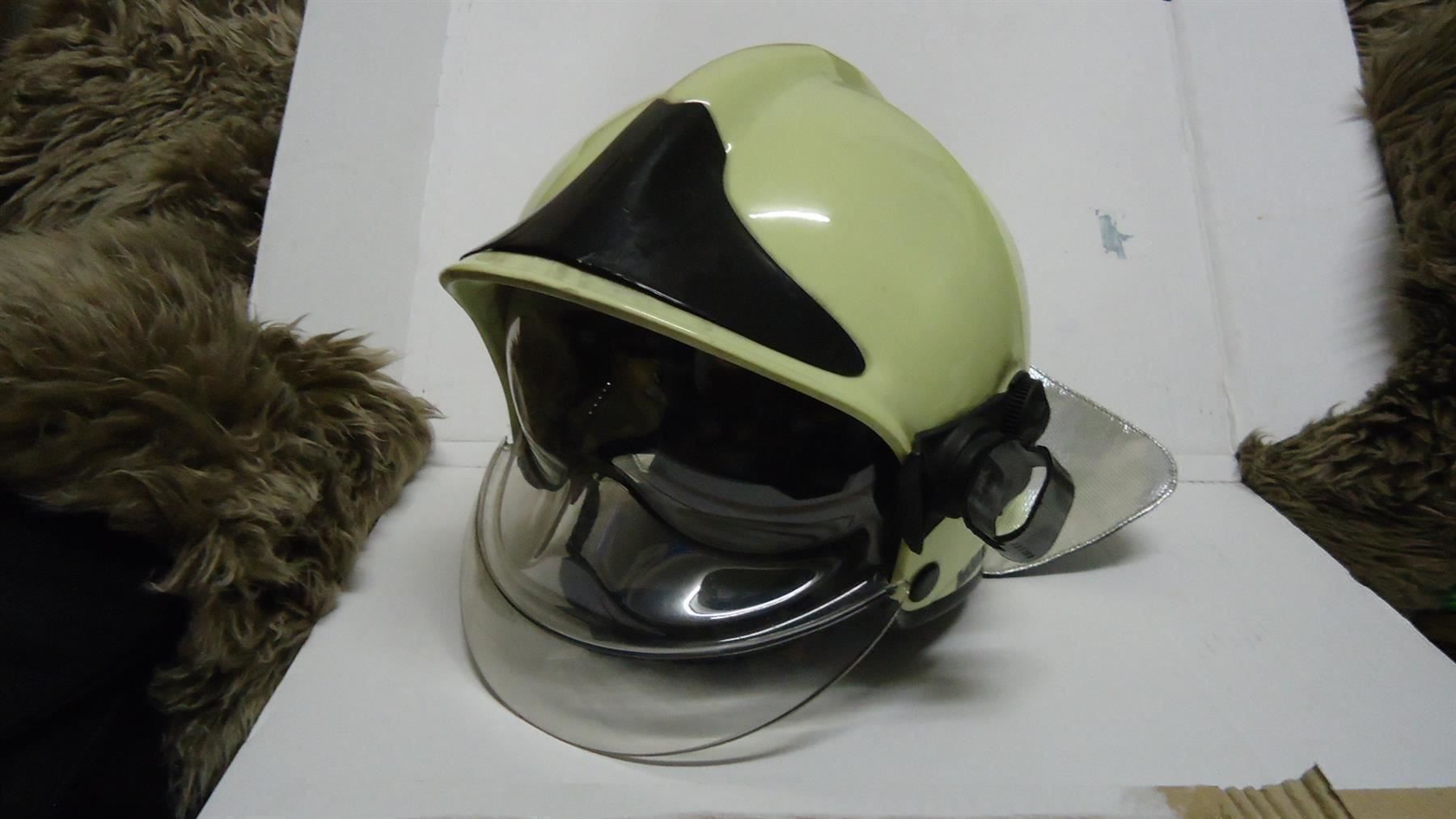 Pompieri: Casque pompier / Feuerwehr helm ORIGINAL – Usato da Lausanne venduto da asdyx 2