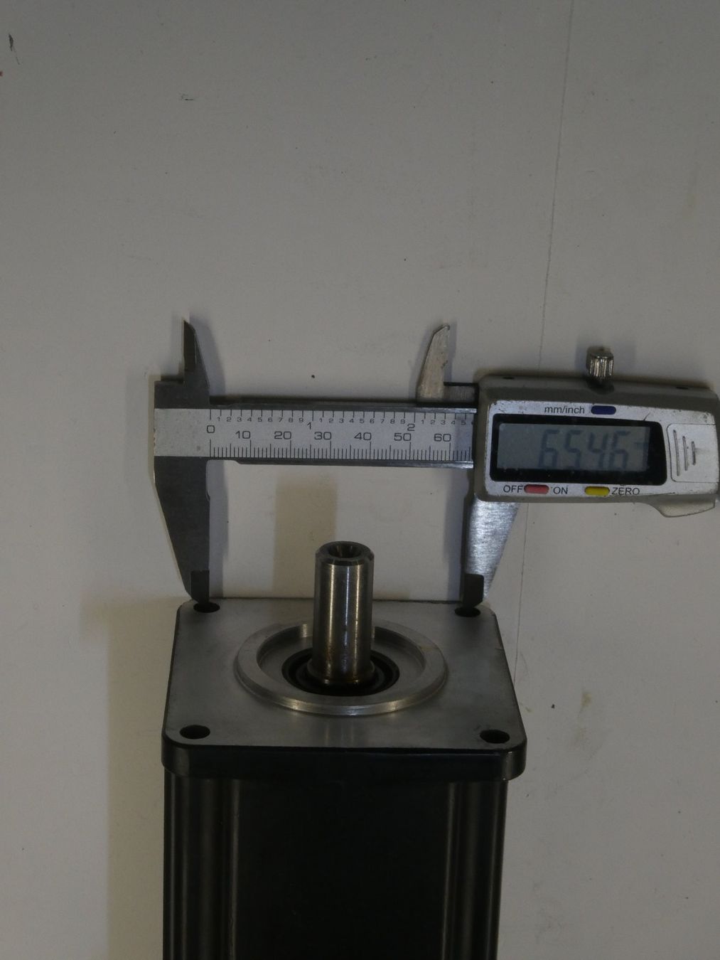 Bosch  Motori: Servomotor von Rexroth – Usato da Fulenbach venduto da Hach0 8
