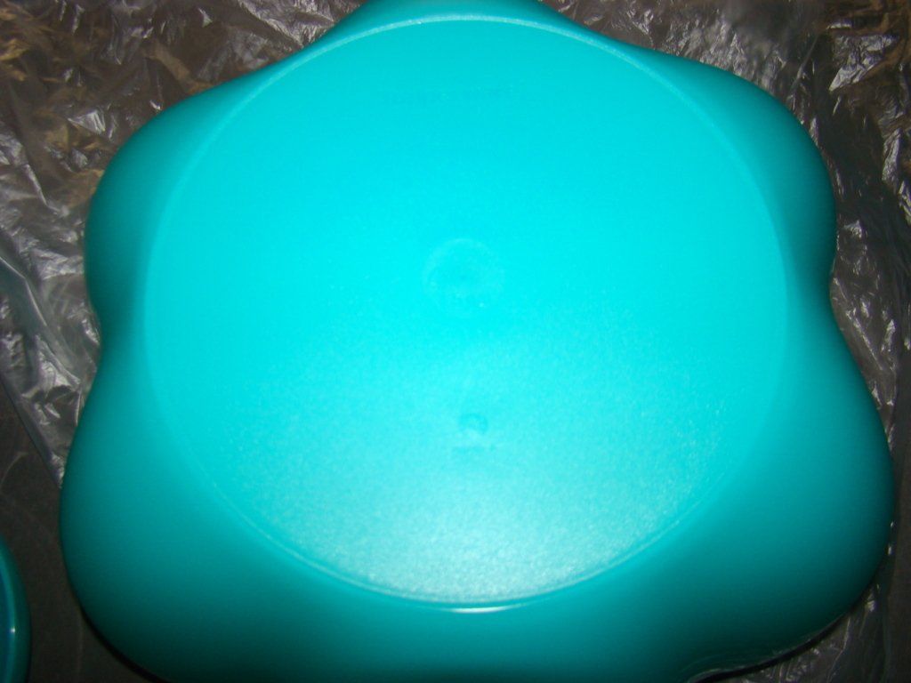 Tupperware Behälter & Ähnliches: Tupperware, chips & dips – Neu und originalverpackt aus Lussery-Villars von pousinete02 2