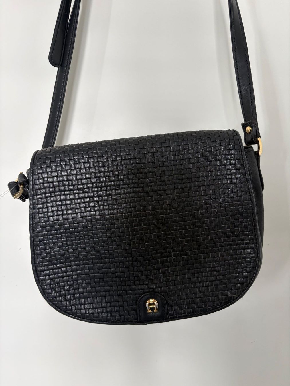 Aigner Borse da donna: Etienne AIGNER Bag - Leather - 24 x 19 cm – Usato da Muzzano venduto da Sidney_3