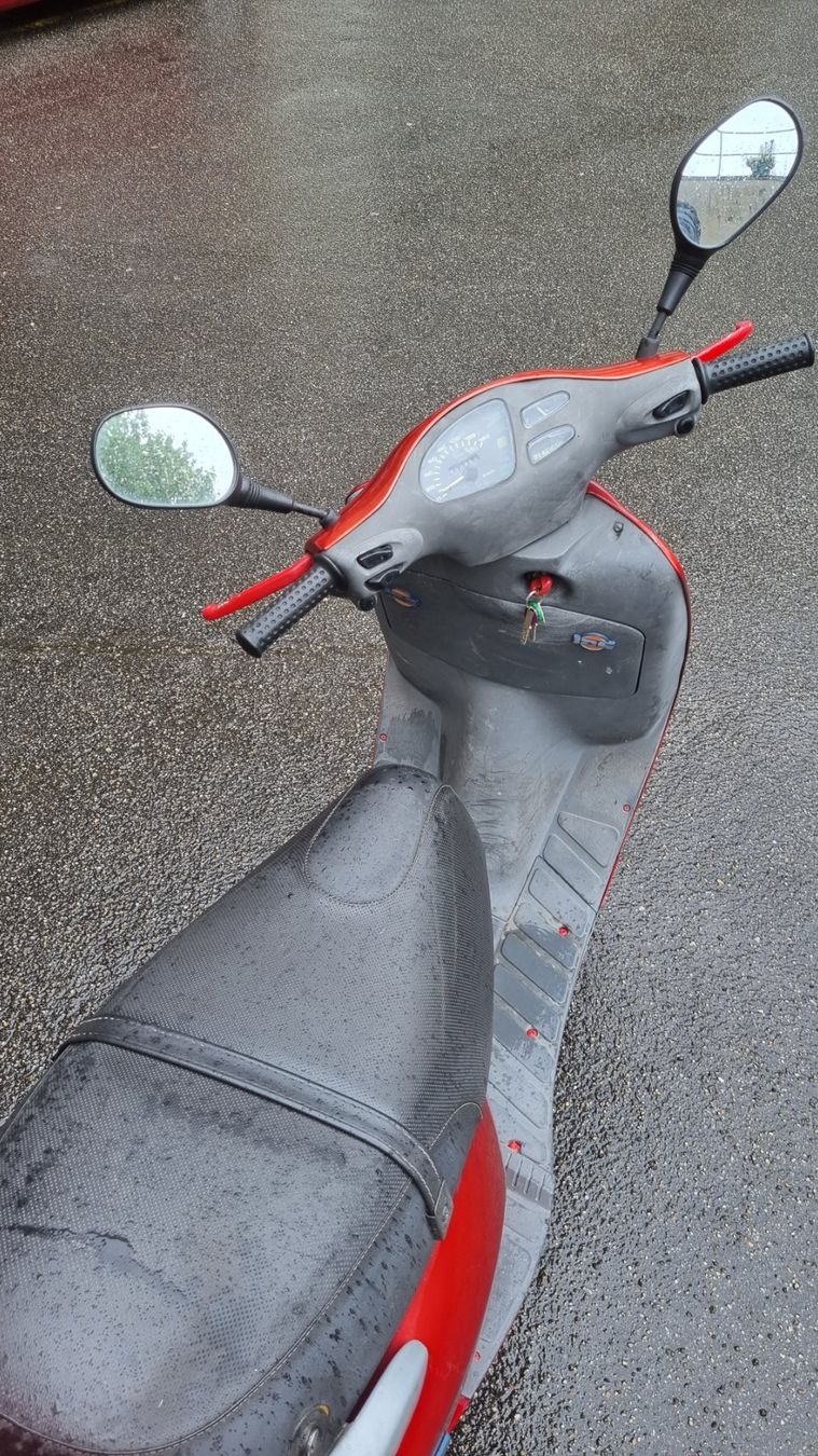 Piaggio Scooters: Piaggio Sfera 125 – Gebraucht aus Olten von  2