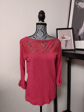 Einzigartiges Shirt mit Spitze, Gr. 36/38