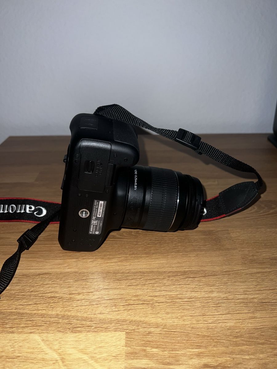 Canon Fotocamera: Canon EOS 4000d – Usato da Wetzikon ZH venduto da enf_t9kl 1