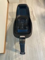 Maxi Cosi 2wayfix Station mit Kindersitz