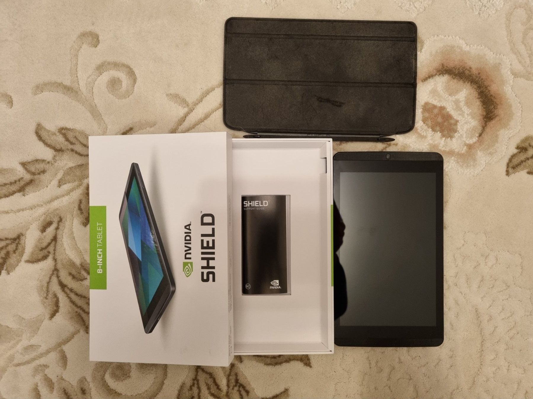 Nvidia Tablet PC: NVIDIA Shield Tablet + Controller – Sehr guter Zustand – Usato da Zürich venduto da x.25 3