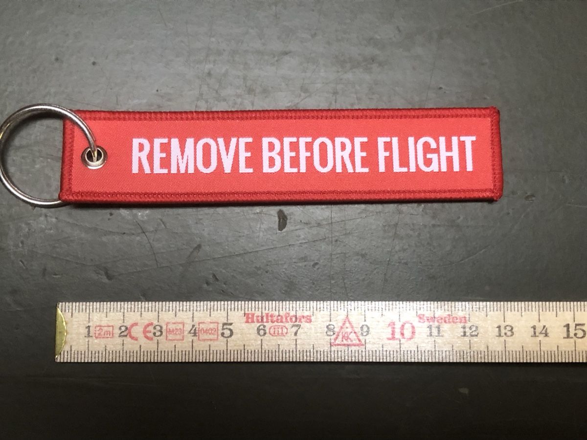 Schlüsselanhänger & - bänder: REMOVE BEVORE FLIGHT Armee Militär Pilot Kampfjet Luftwaffe – Neu (gemäss Beschreibung) aus Madiswil von TEMISO 1