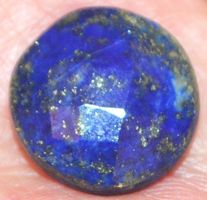Cabochon L-5843 – Lapislazuli facettiert 16x16mm 15,40 Karat
