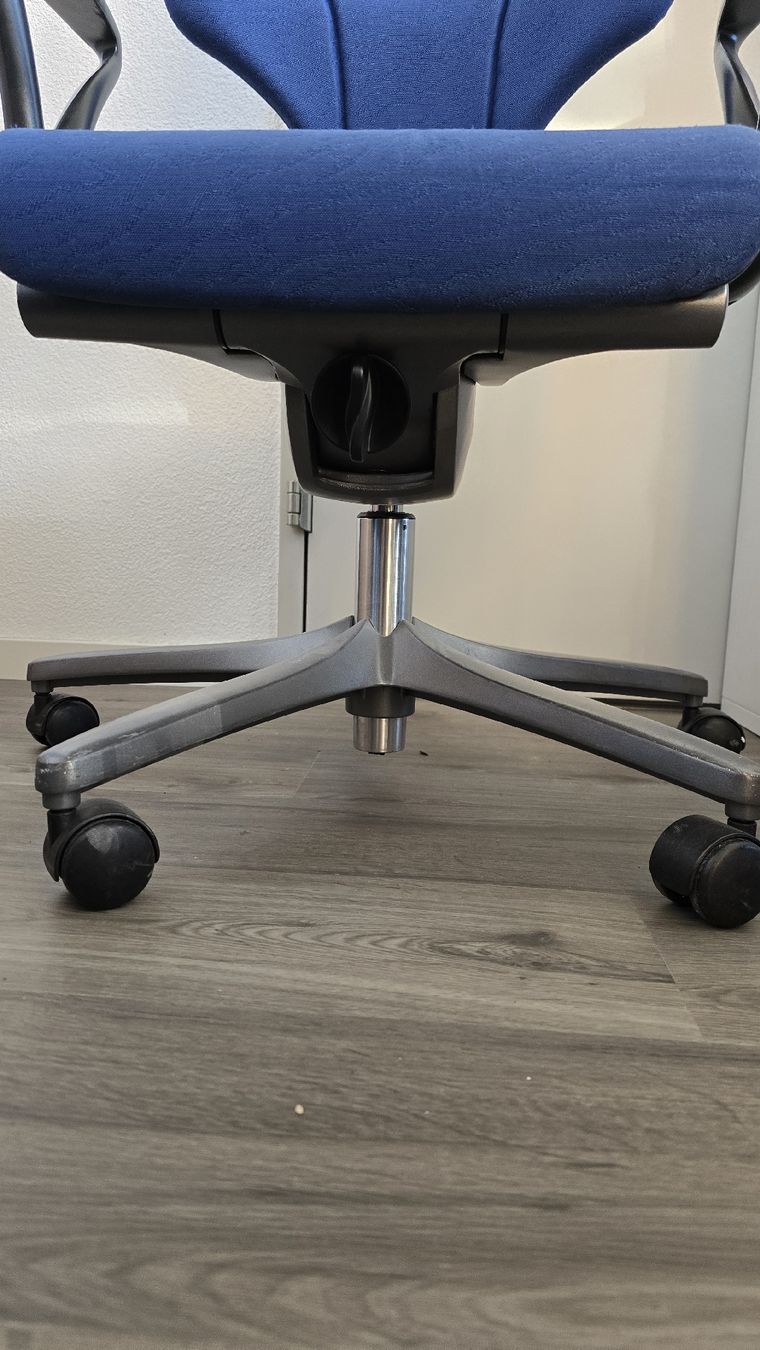 Giroflex Chaises: Bürostuhl Giroflex 64 – D'occasion à Winterthur par aredo 3