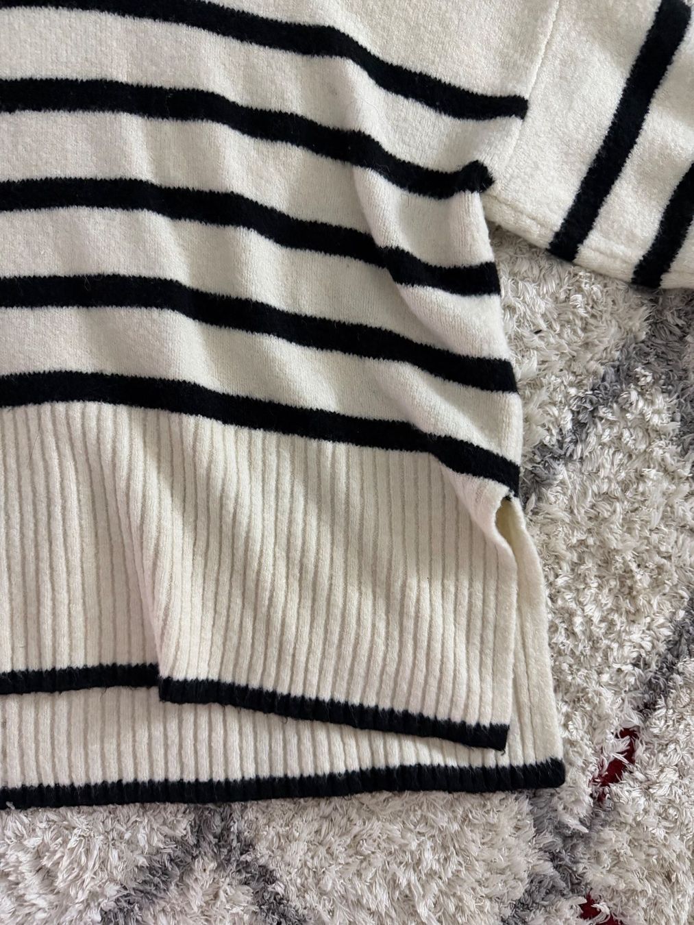 Bershka Maglioni & Felpe: Bershka gestreifter Pullover, Grösse S, ungebraucht – Nuovo (secondo la descrizione) da Weiach venduto da nou_t2x8 2