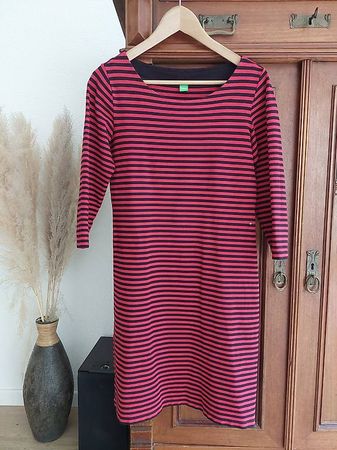 Top! Hugo Boss 36 S Kleid gestreift