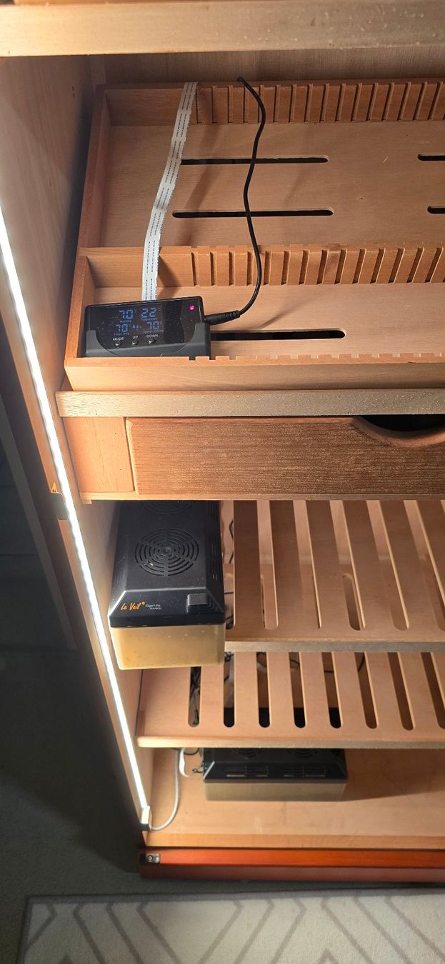 Adorini Humidore: Humidor (adorini roma) – Gebraucht aus Tagelswangen von Escurin 1