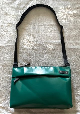 NEU-ZUSTAND Freitag Lou F553 / OPALGRÜN / NEU-ZUSTAND / TOP!