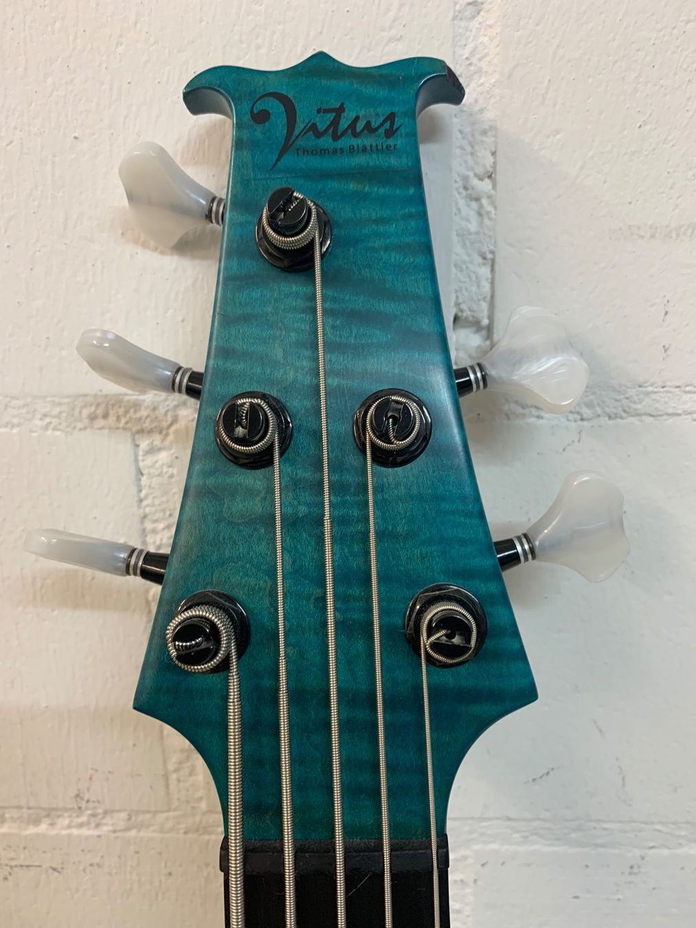 Strumenti musicali: Vitus 5-String E-Bass – Usato da Rothrist venduto da Voma0 3