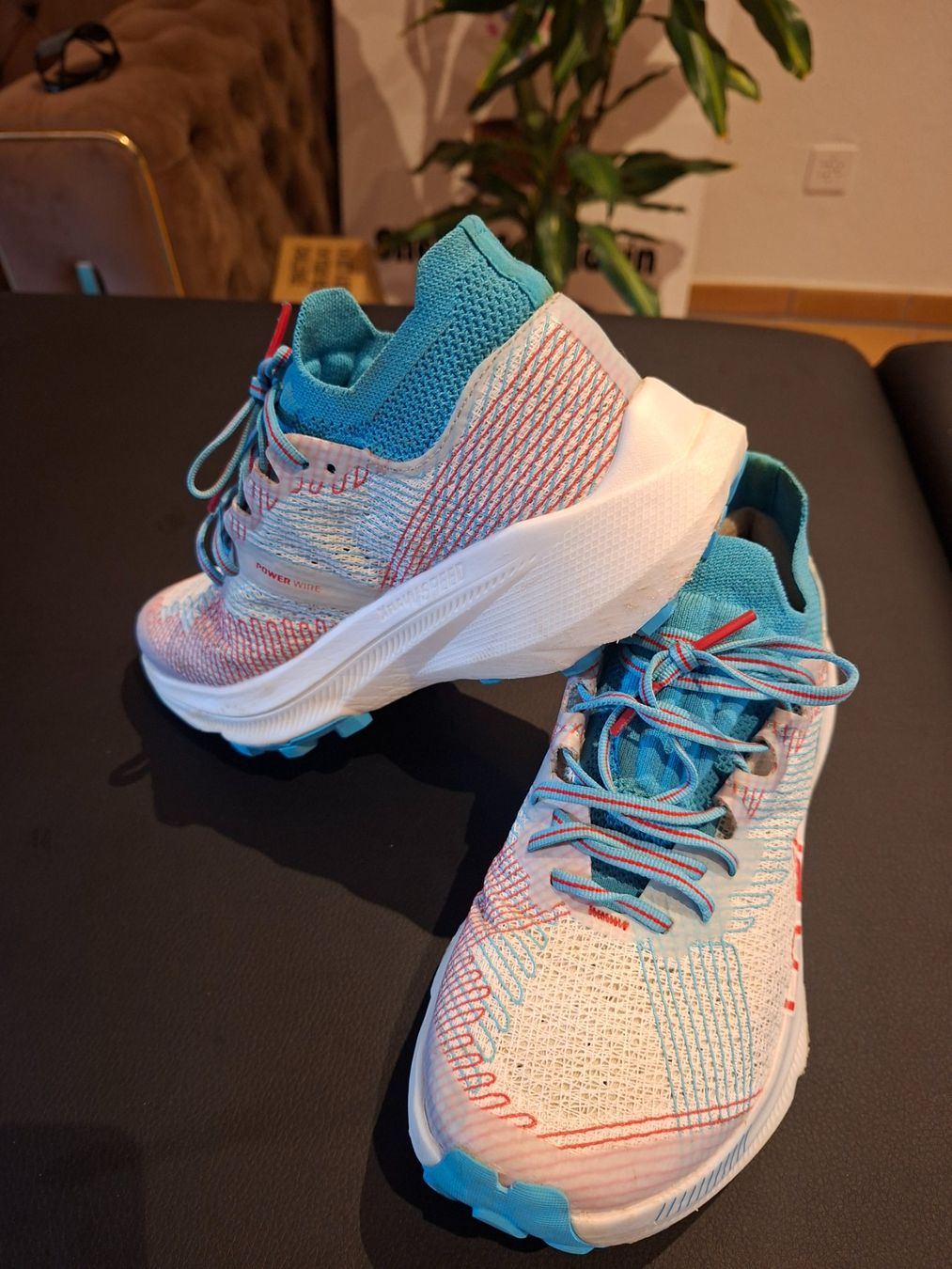 La Sportiva Damenschuhe: Trailrun Schuhe – Gebraucht aus Neerach von and_p6gx 1