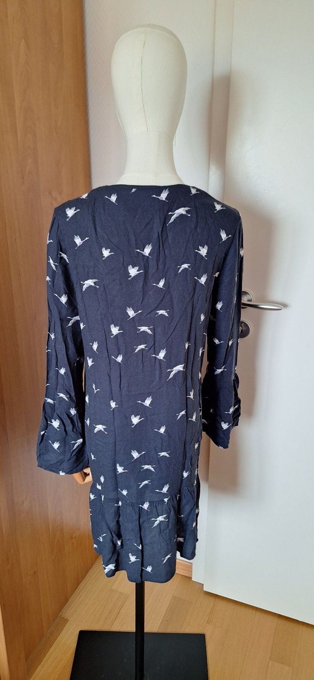 Esprit Kleider: Esprit, robe – Neu (gemäss Beschreibung) aus Lussery-Villars von pousinete02 1