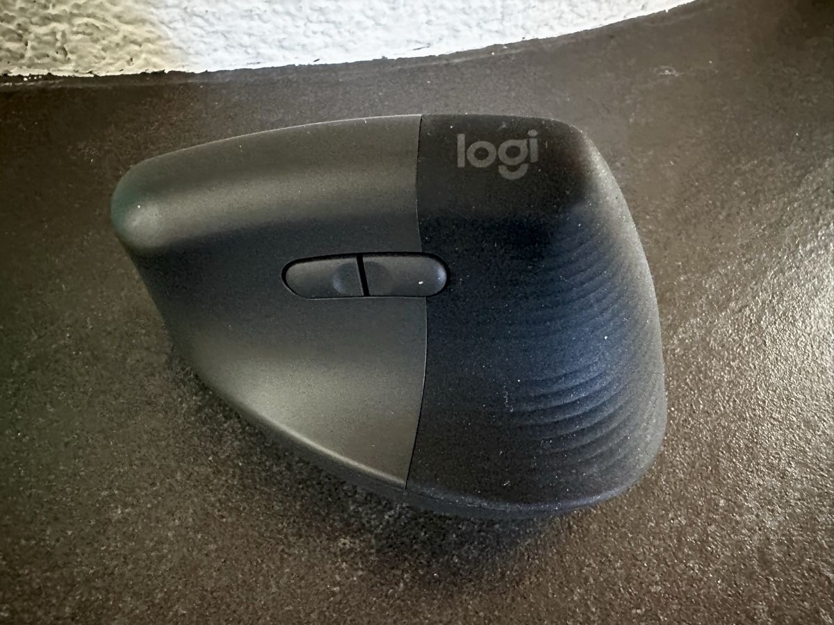 Logitech Mouse: Ergonomische Maus Logitech – Nuovo (secondo la descrizione) da Bern venduto da ACR12 4