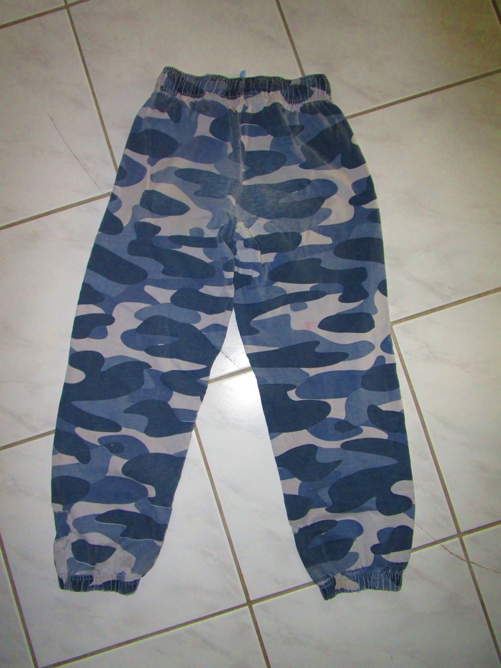 Pantaloni: Militär Hose Grösse 152 geflickt – Usato da Mülligen venduto da gipseli 1