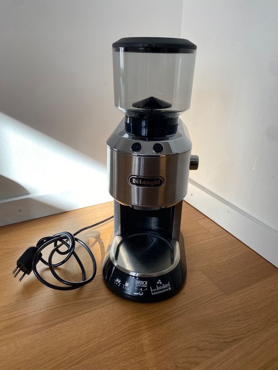 Machine à Expresso De'Longhi Dedica EC695 – Argenté, Occasion