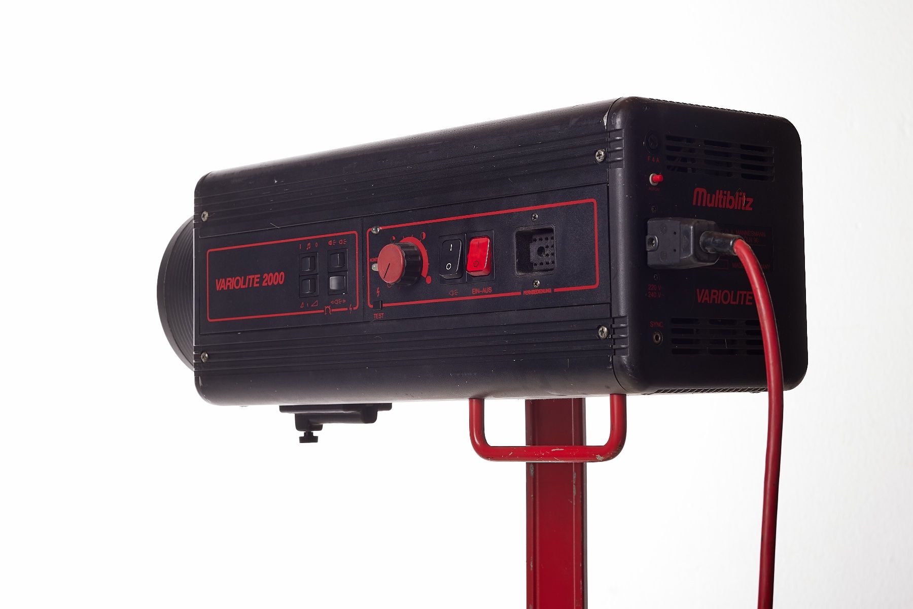 Flash: Sehr starker Studioblitz 2000W Multiblitz Variolite – Usato da St.Gallen venduto da Lighty444 3