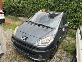 Peugeot 1007