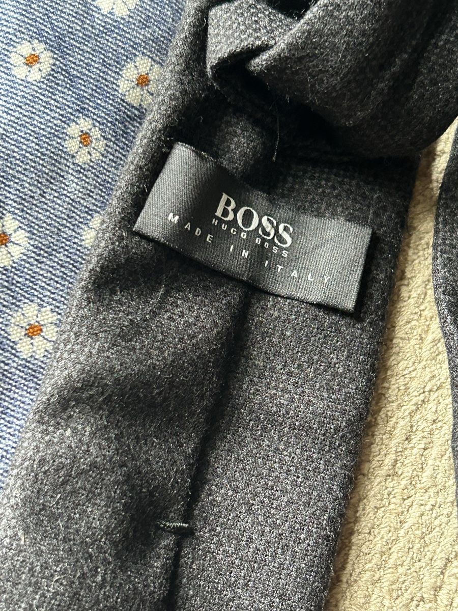 Hugo Boss Cravatte: Lot aus 5 Krawatten BOSS/Windsor – Usato da Bolligen venduto da Atelier17.design 4