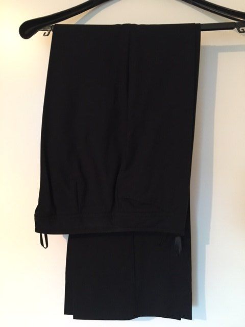 Completi & Tailleur: Anzug von Comma, Blazer 38, Hose 40 – Usato da Eschenbach SG venduto da Anisti13 1