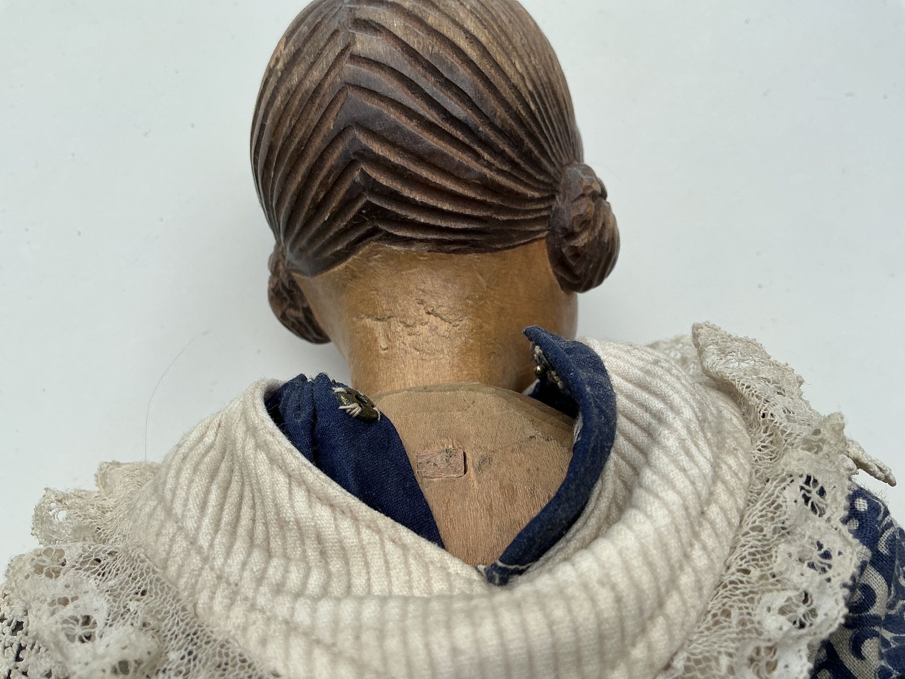 Puppen: Antike Brienzer Puppe – Gebraucht aus Bern von vielerart 4