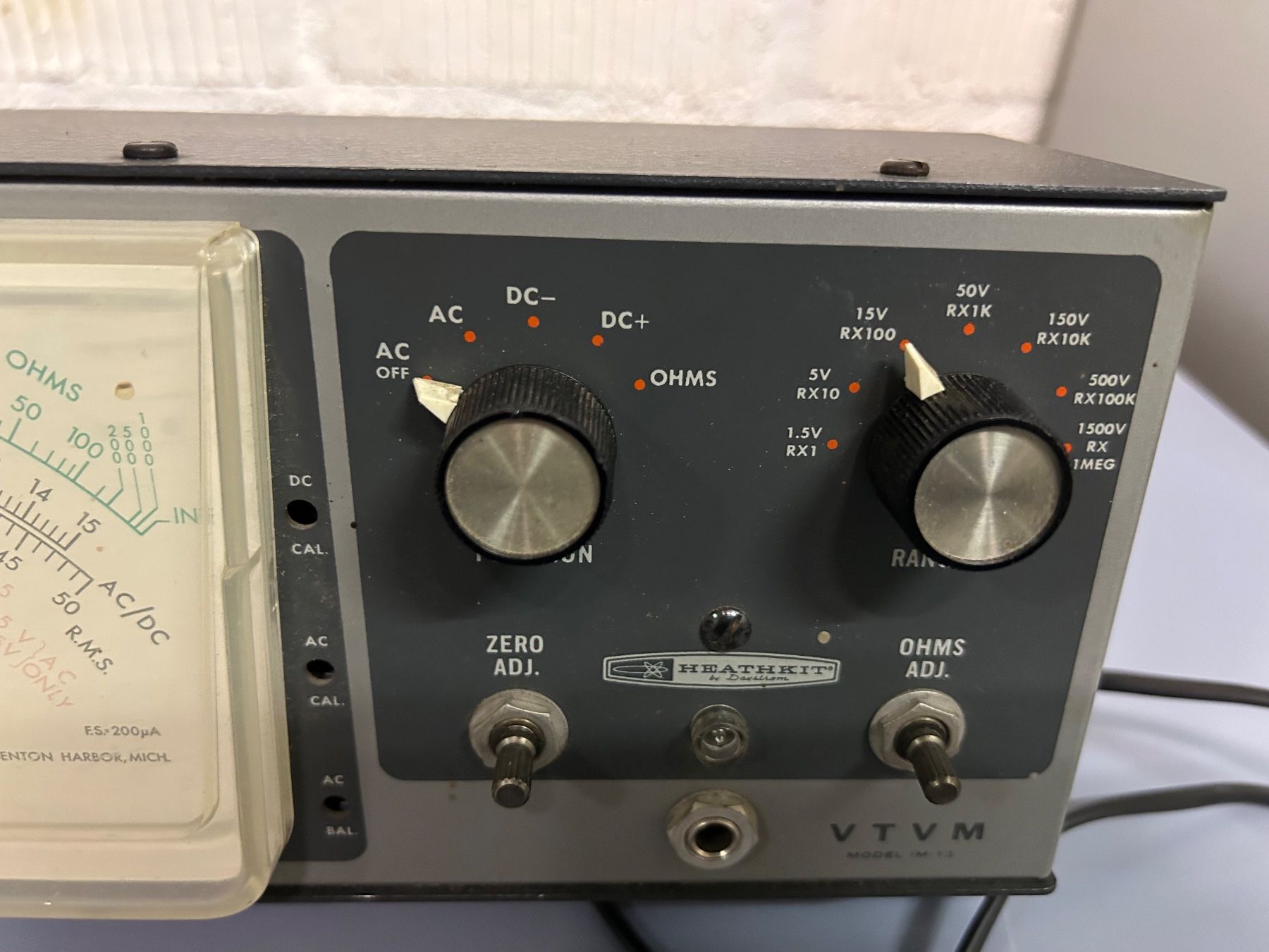 Heathkit Misurare: Heathkit Vakuum Röhren Voltmeter VTVM – Usato da Etzelkofen venduto da Botti50 1