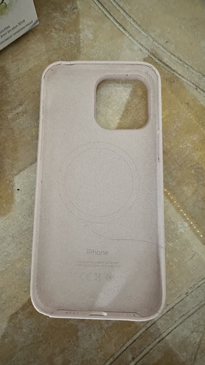 Apple Cover & Protezioni schermo: Apple iPhone 14 Pro Plus case original Apple slightly used – Usato da Mont-sur-Lausanne venduto da jolieresale 1