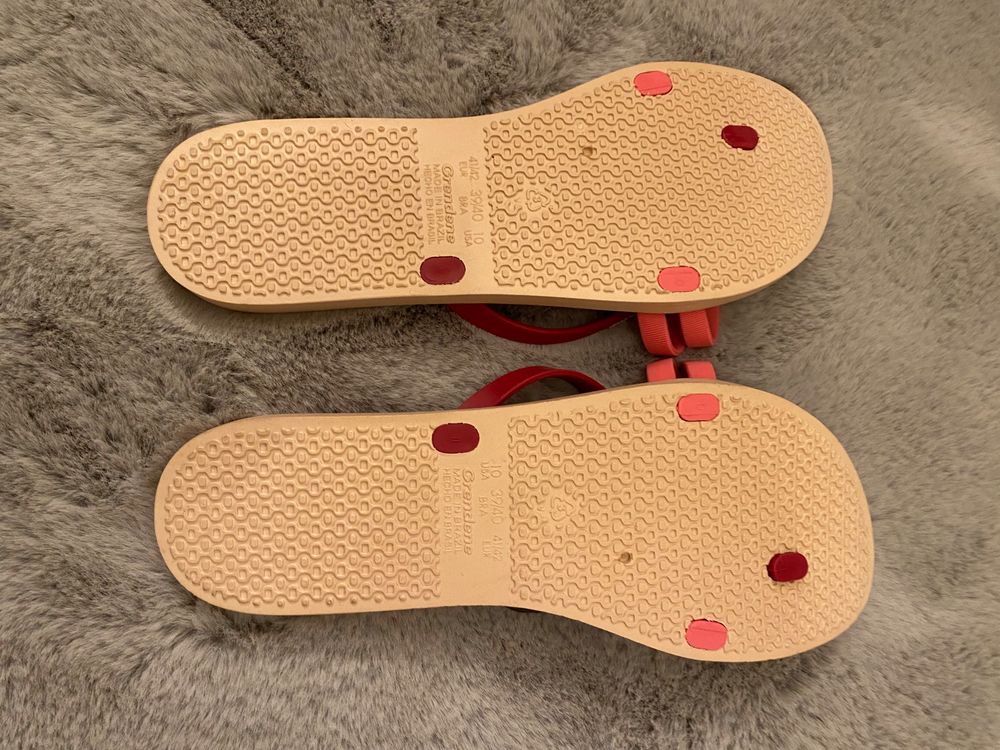 Nie benutzte Flipflops mit Hundemotiv zu verkaufen 2