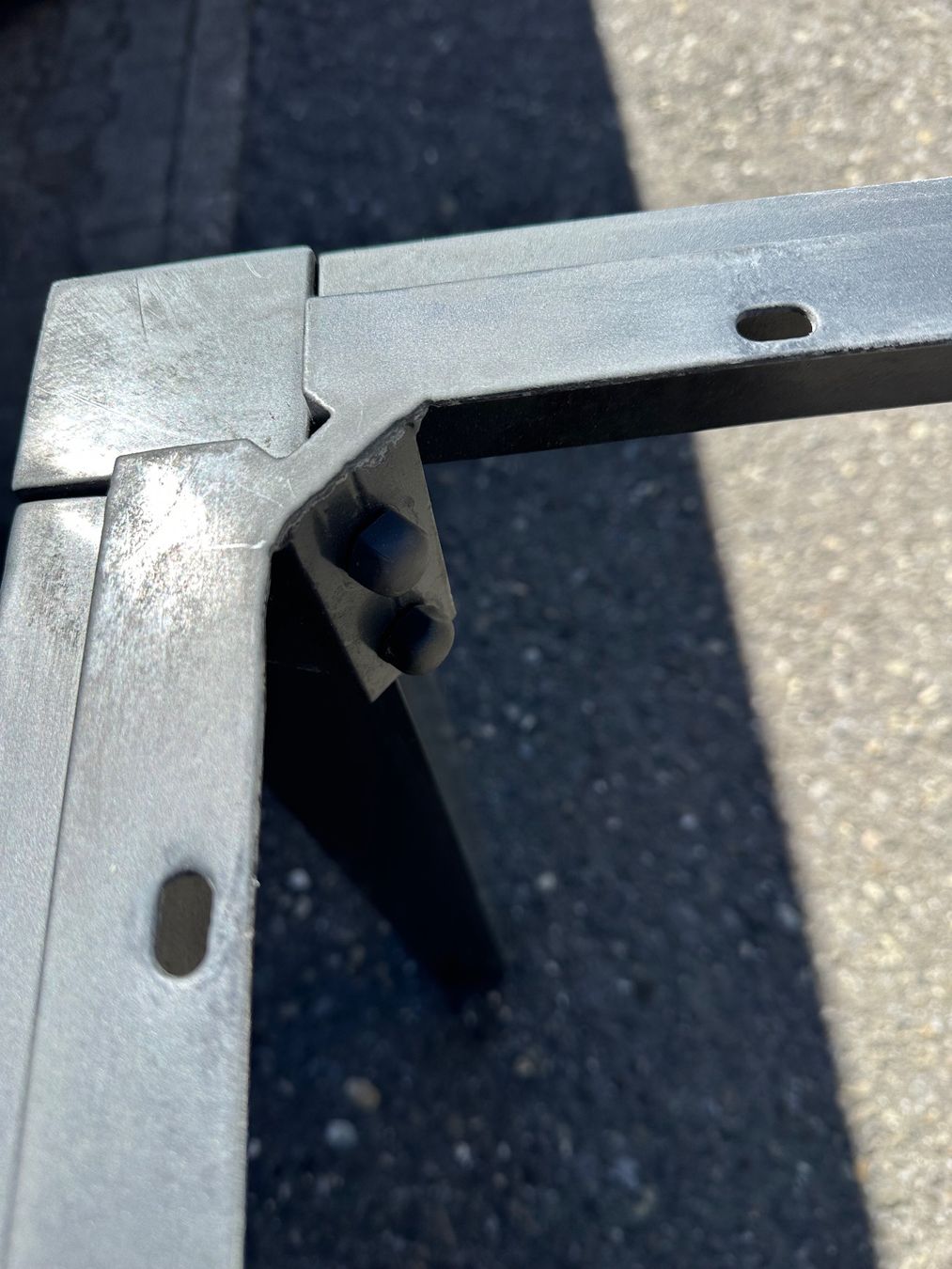 Autre mobilier: Tisch unterbau – D'occasion à Thalheim AG par lucecc 1