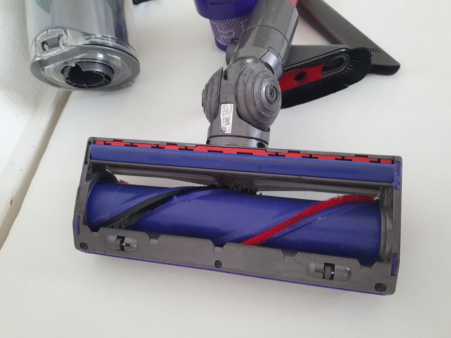 Dyson Aspirapolveri & Accessori: Dyson V10 – Usato da Lausanne venduto da Af2016 4