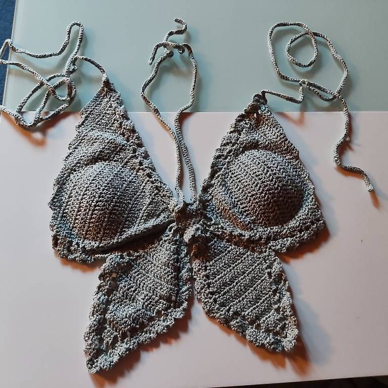 Top: Gehäckeltes Top, Schmetterling  – Usato da Dallenwil venduto da kae_m57s